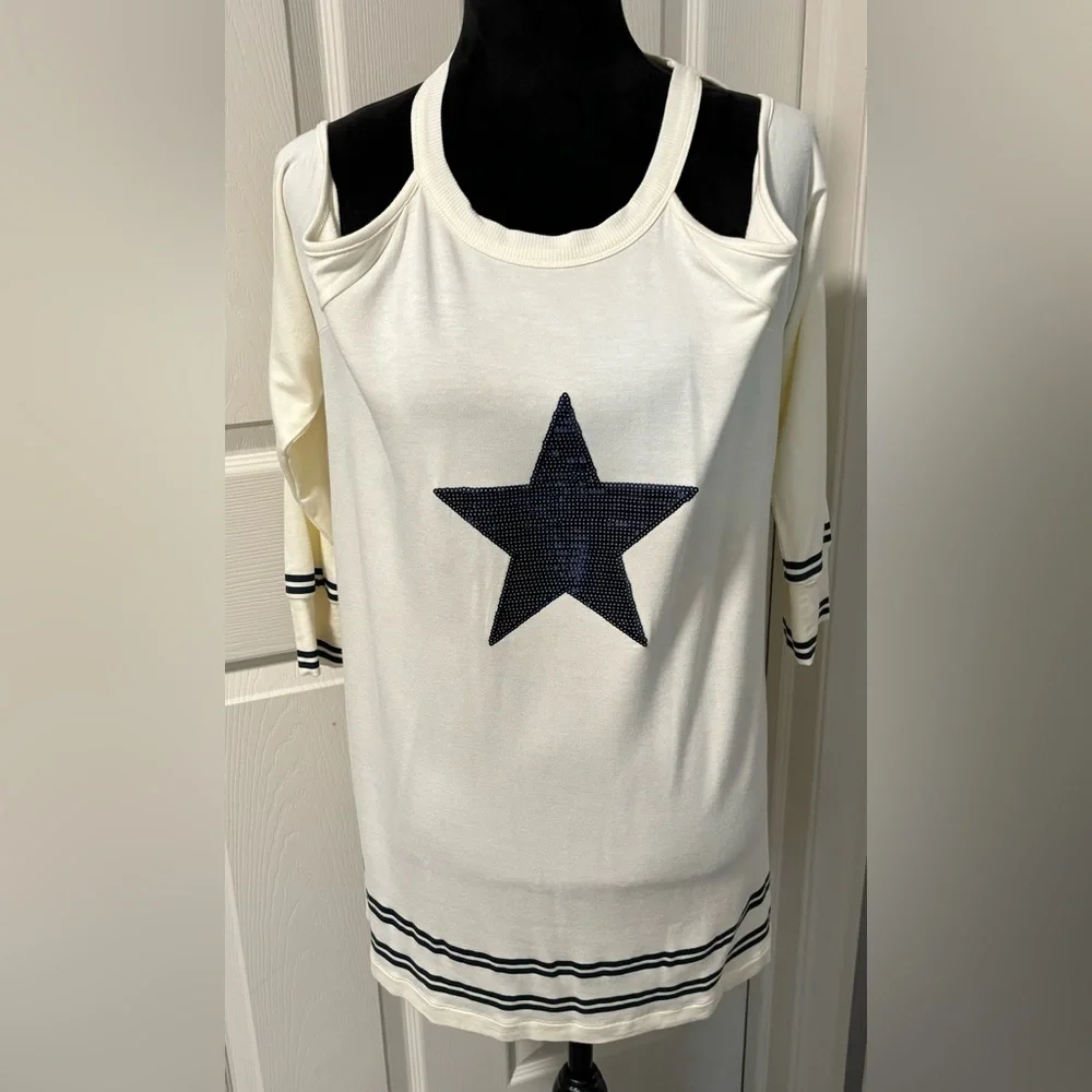 NWOT Venus Cold Shoulder Sequin Star Shirt/Sweater_4